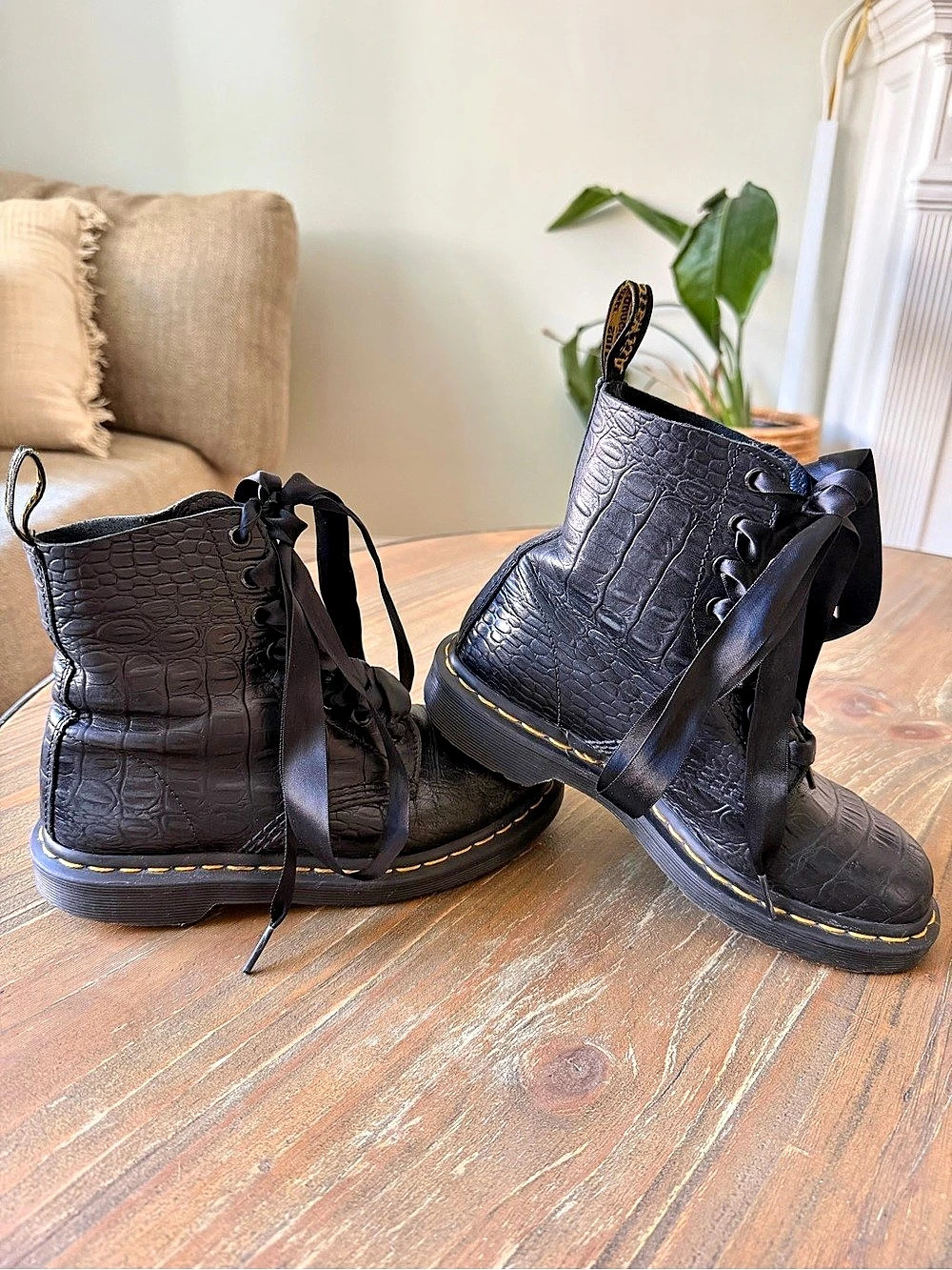 Dr. Martens 1460 Embossed croc leather boot with satin laces 1460 Black